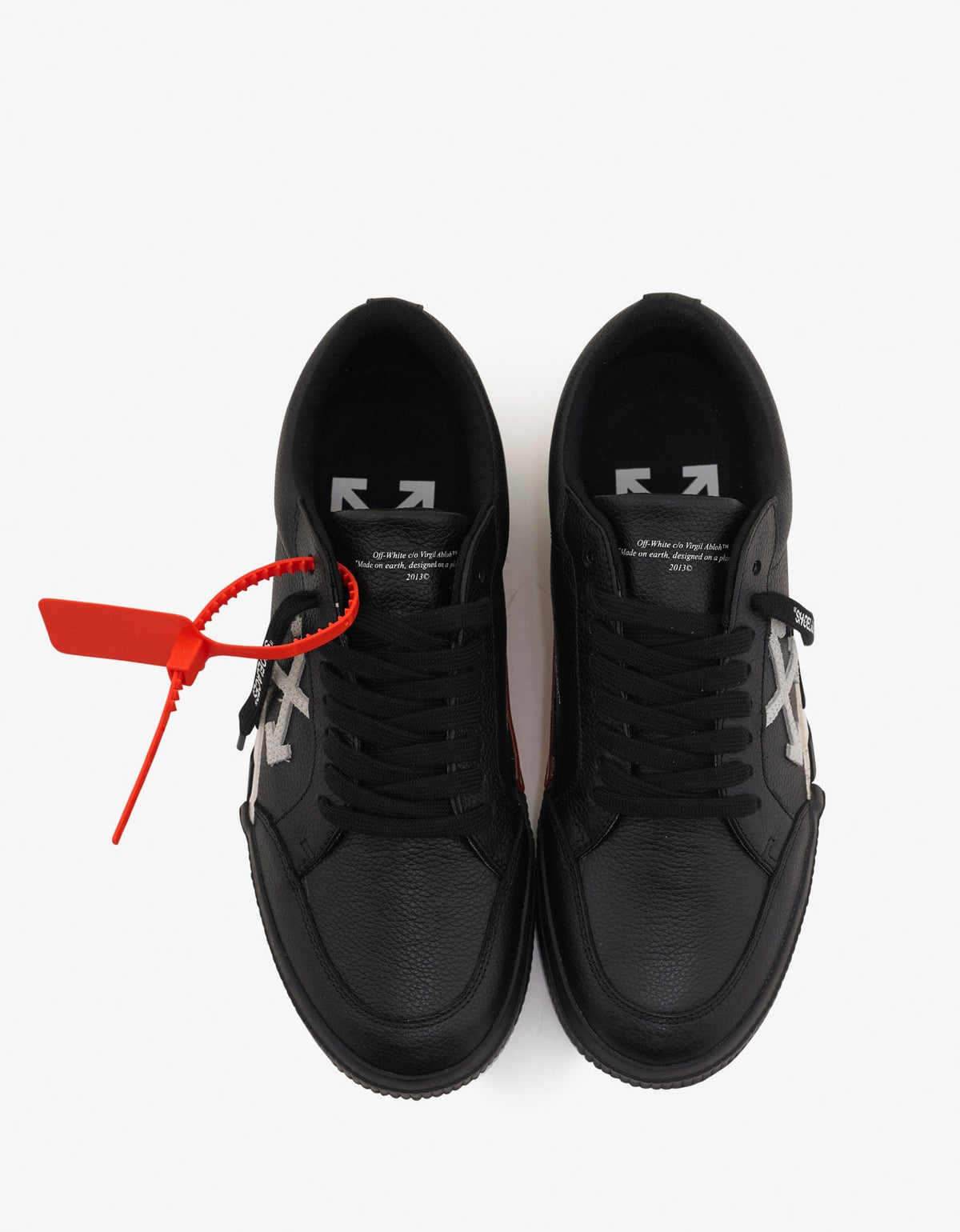 Off-White Black Grain Leather Low Vulcanized Trainers